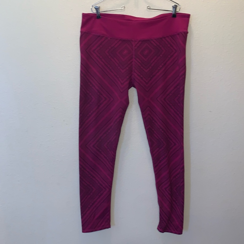 Fabletics Salar Printed Powerhold Leggings Mulber… - image 3